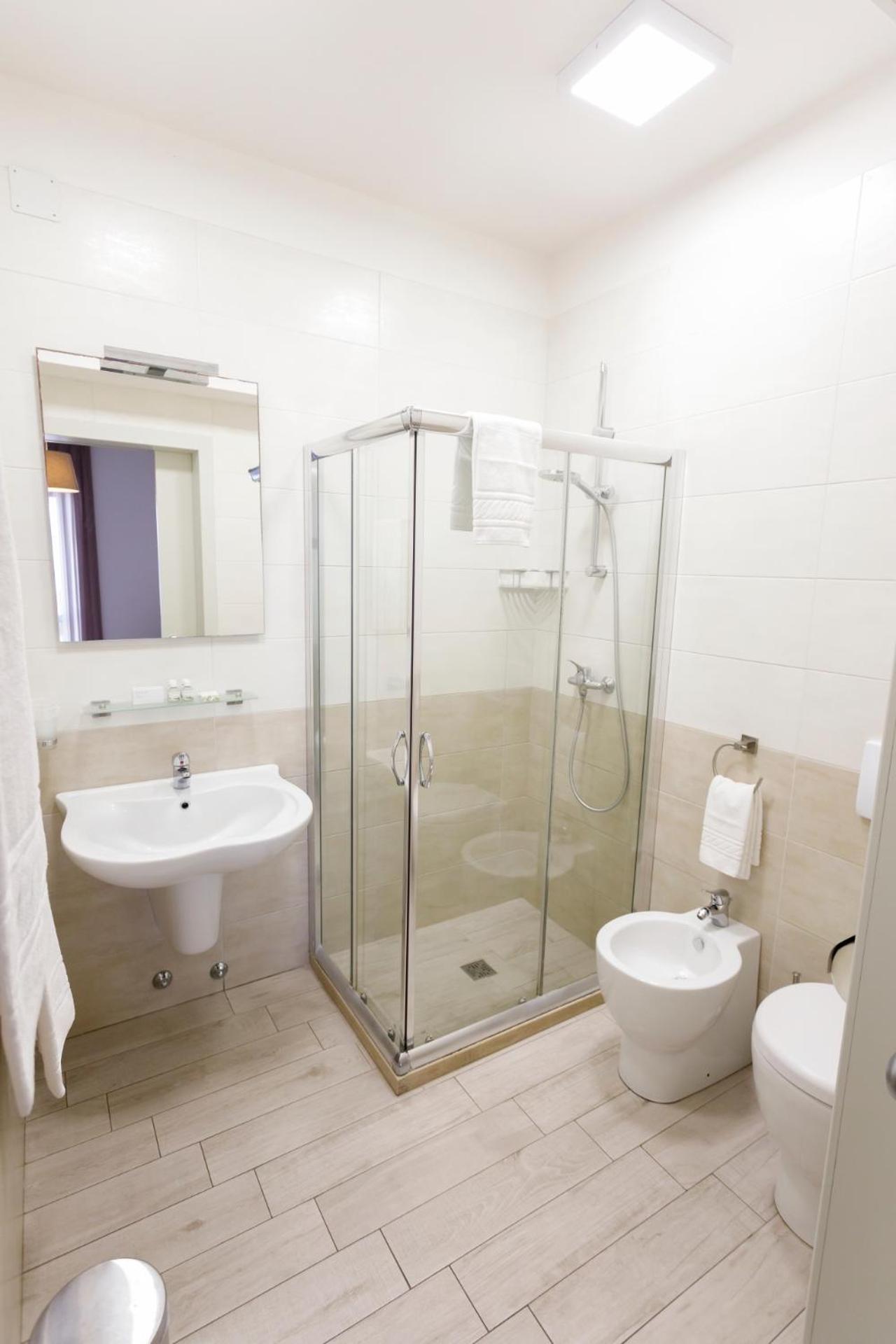 Hotel Corallo Santa Maria al Bagno Habitación foto